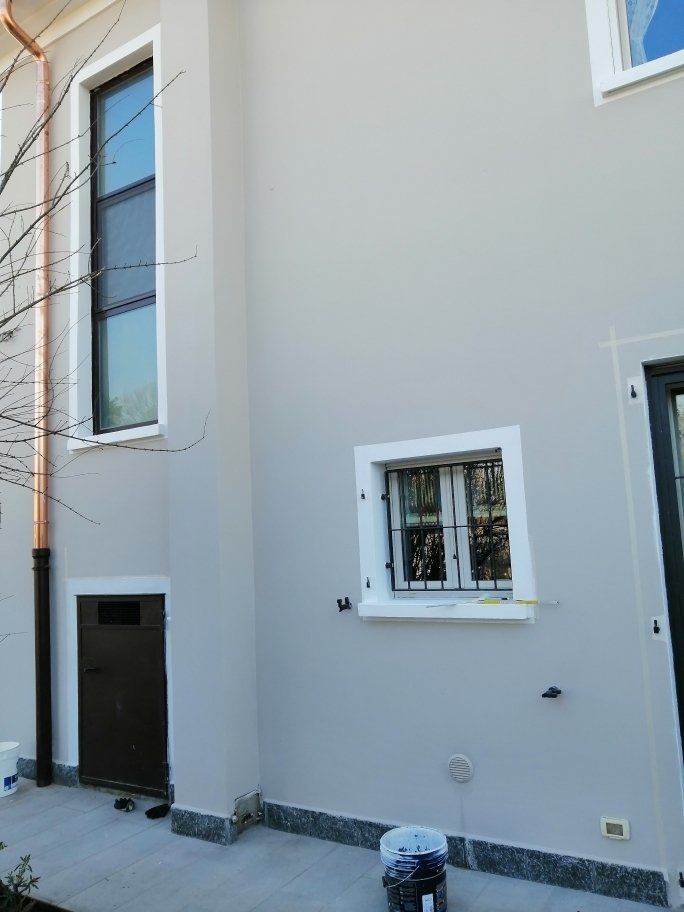 Tinteggiatura esterni abitazione