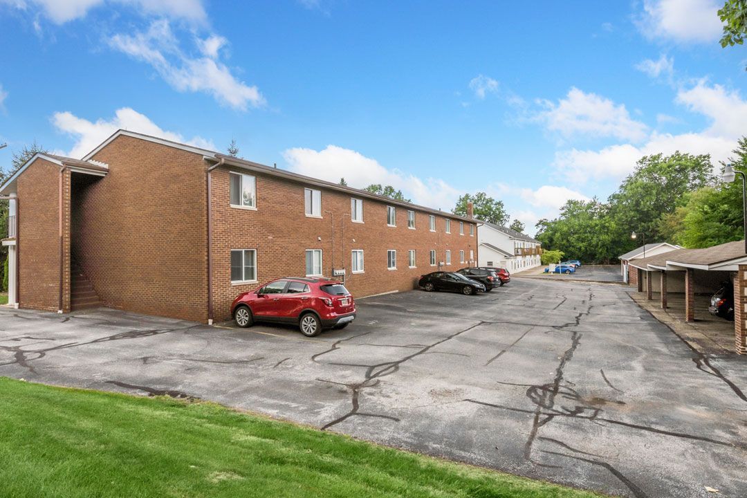 Center in the Falls Cuyahoga Falls, OH BruZiv Partners