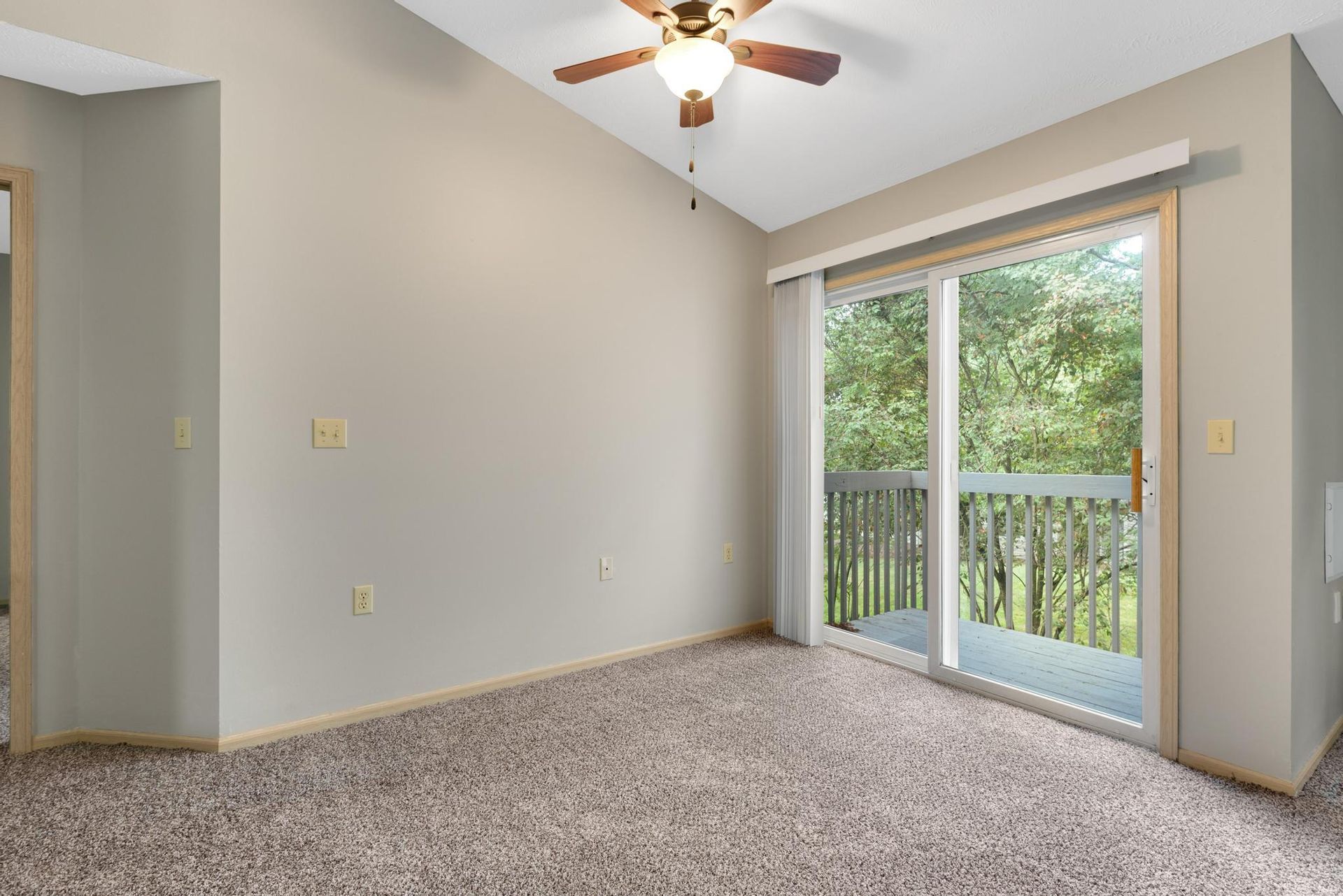 Columbia Woods Apartments photo gallery