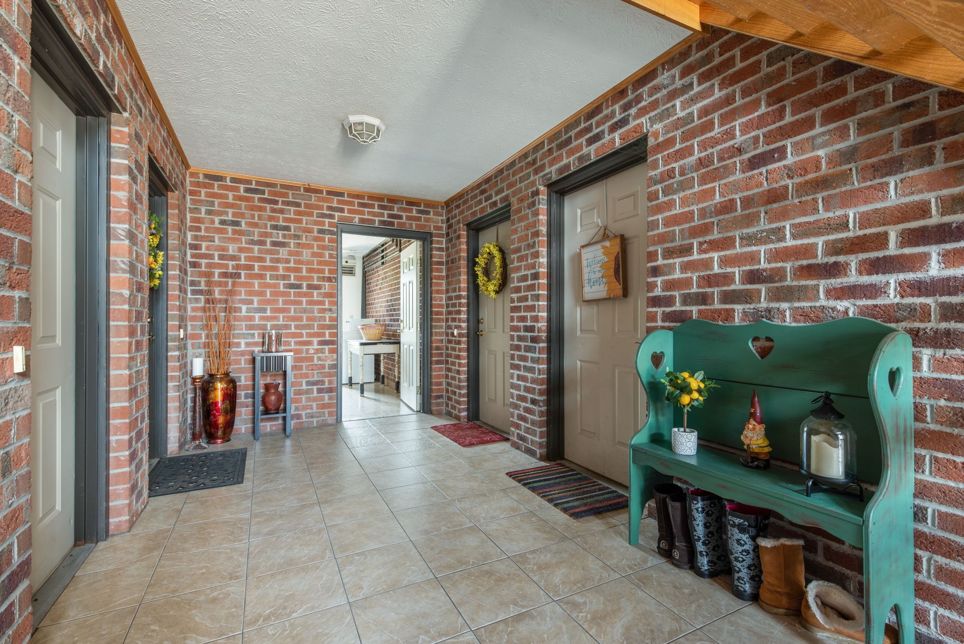 3953 Mt. Vernon Blvd. Norton, Ohio photo gallery