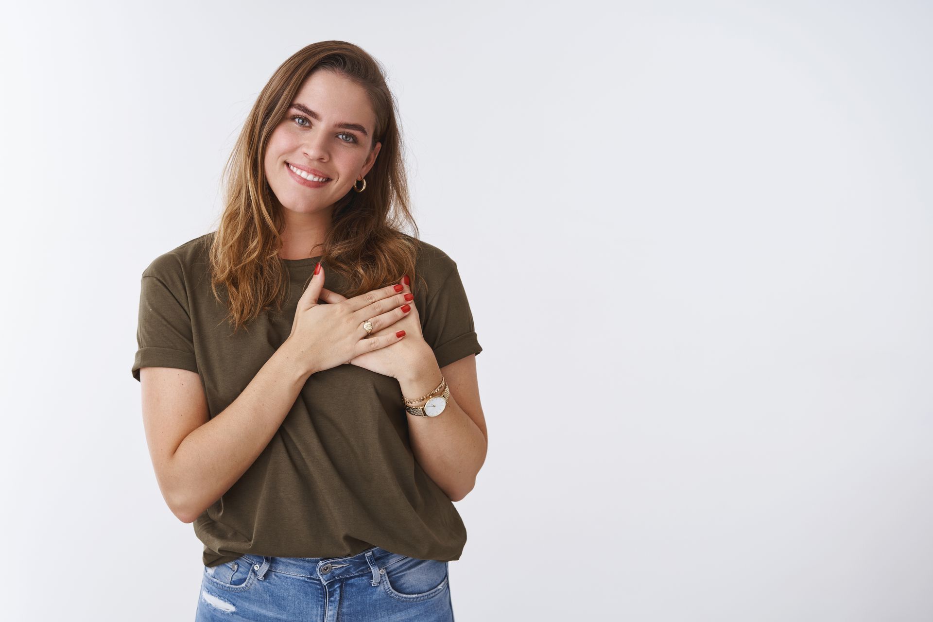 Молодая кричащая студентка. Heartwarming smile.