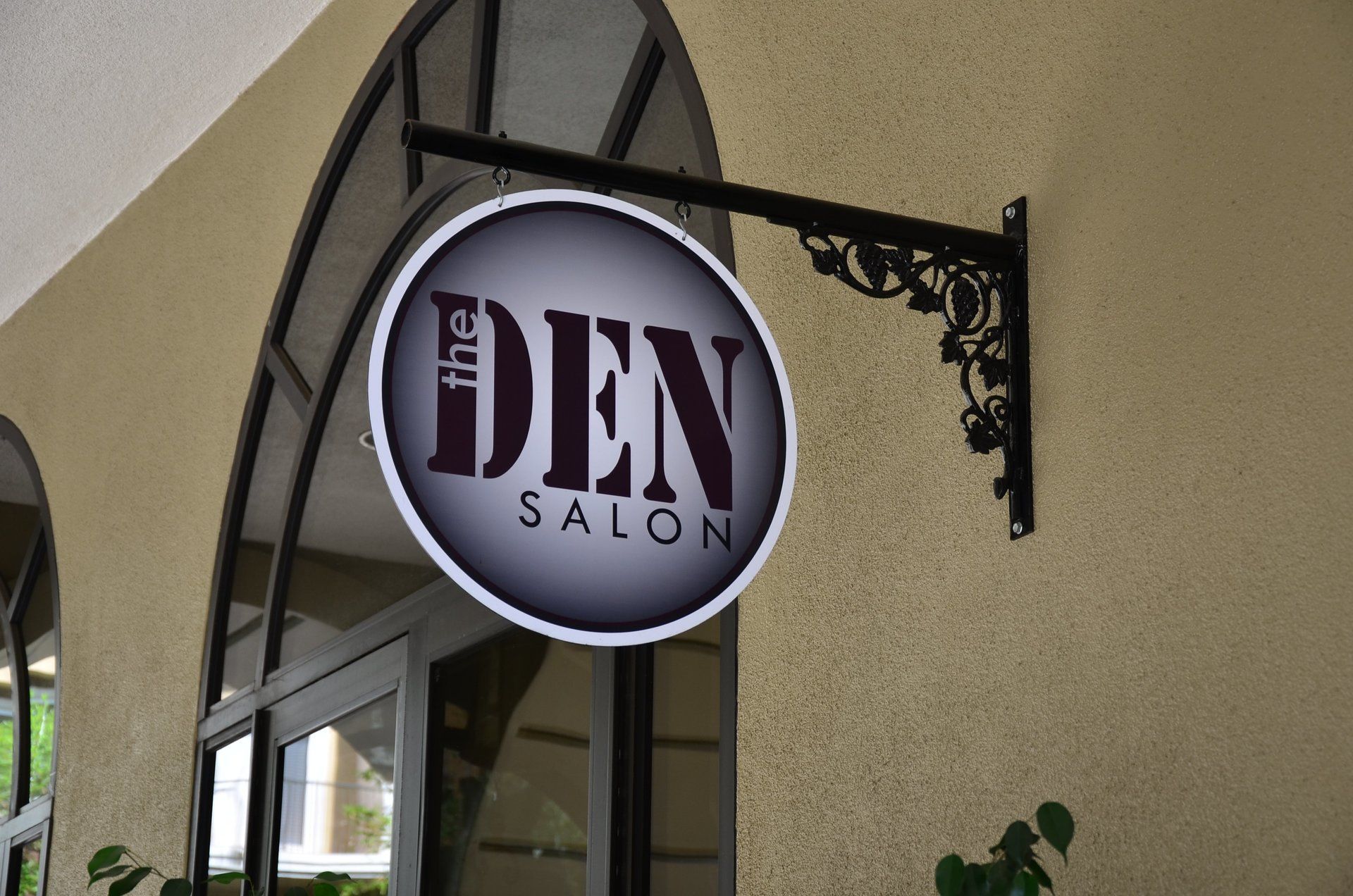 best haircut, haircut, haircuts, long beach, rent, rental, suite, 90802, hair color, hair stylist, hair care, hair