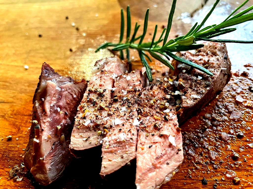 Braten, Wildfleisch, Wildschwein, Hirschbraten, Festbraten, Großwallstad, Aschaffenburg, Wildbratwurst kaufen