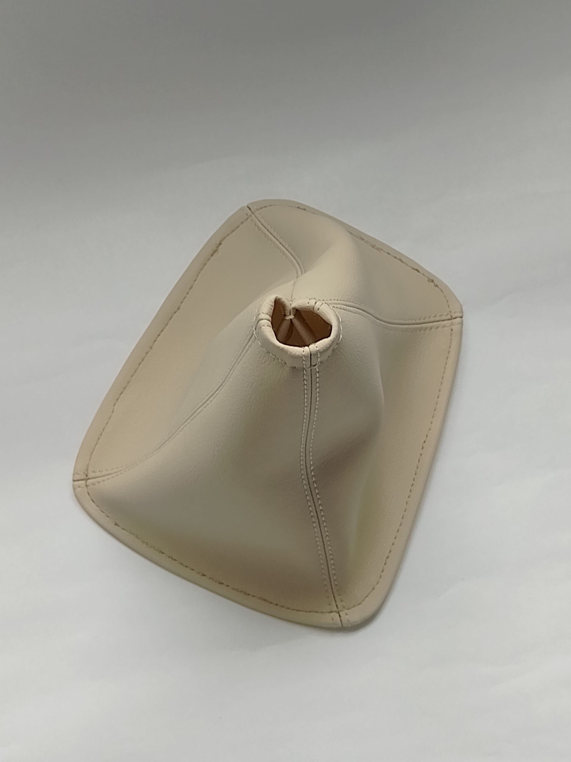 FUNDA PARA PALANCA DE CAMBIOS DE TOYOTA FORTUNER Y HILUX BEICH