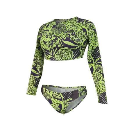 Top de baño de manga larga y braguita de bikini con estampado floral verde y negro.
