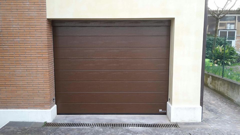 portone per garage avvolgibile in legno
