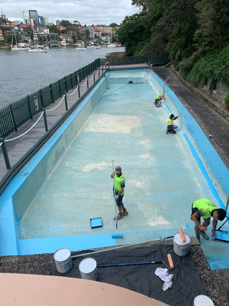 commercial pool before transformation