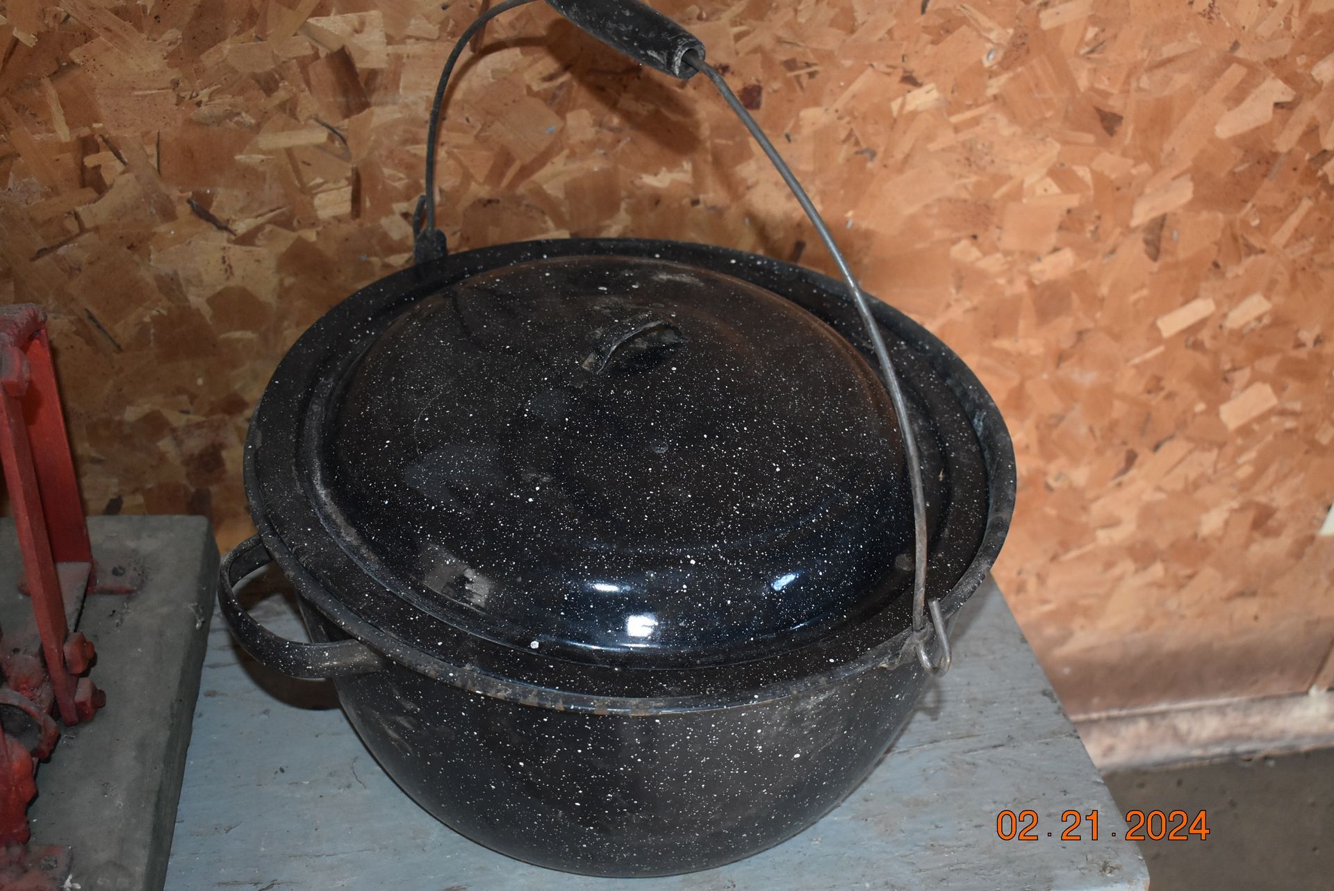 Cowboy cooking pot