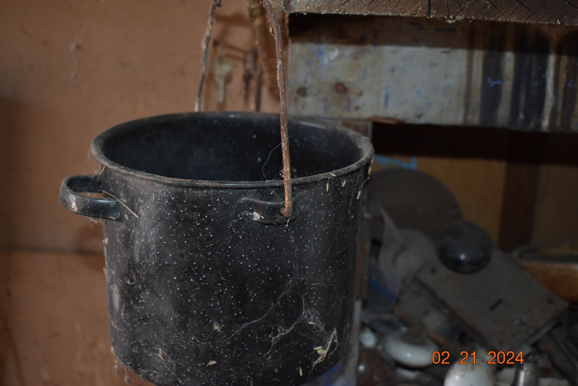 Old antique cowboy cooking pot.