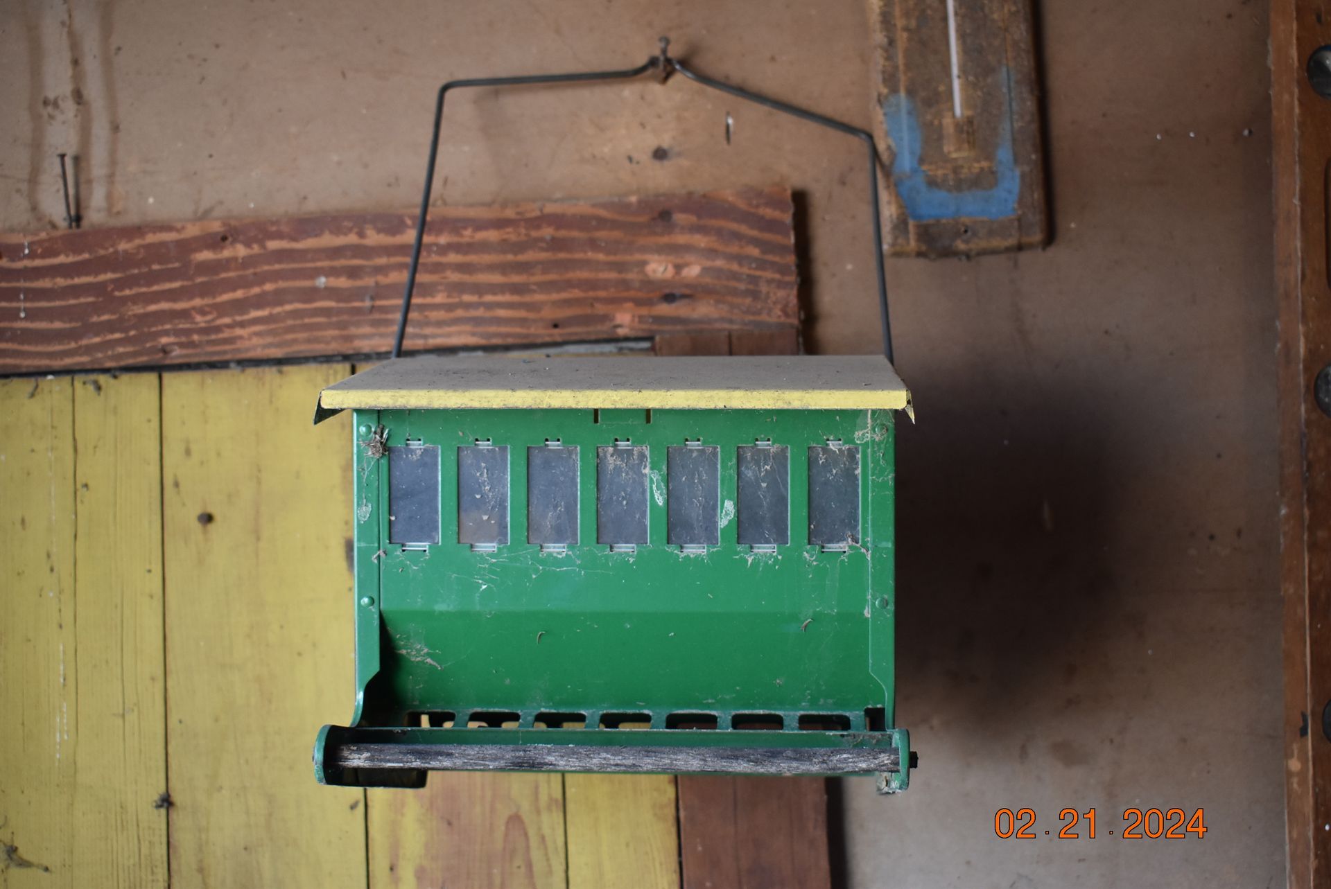 John Deer bird feeder