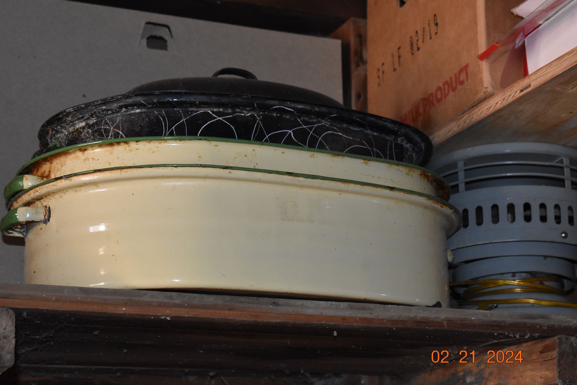 Old crockpots