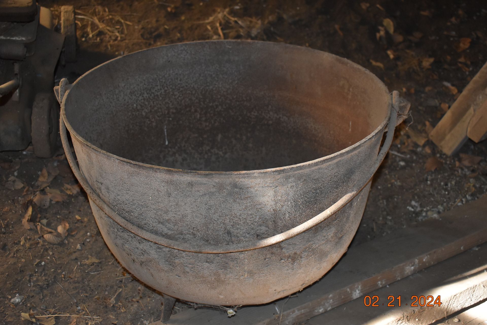 Antique cowboy kettle pot