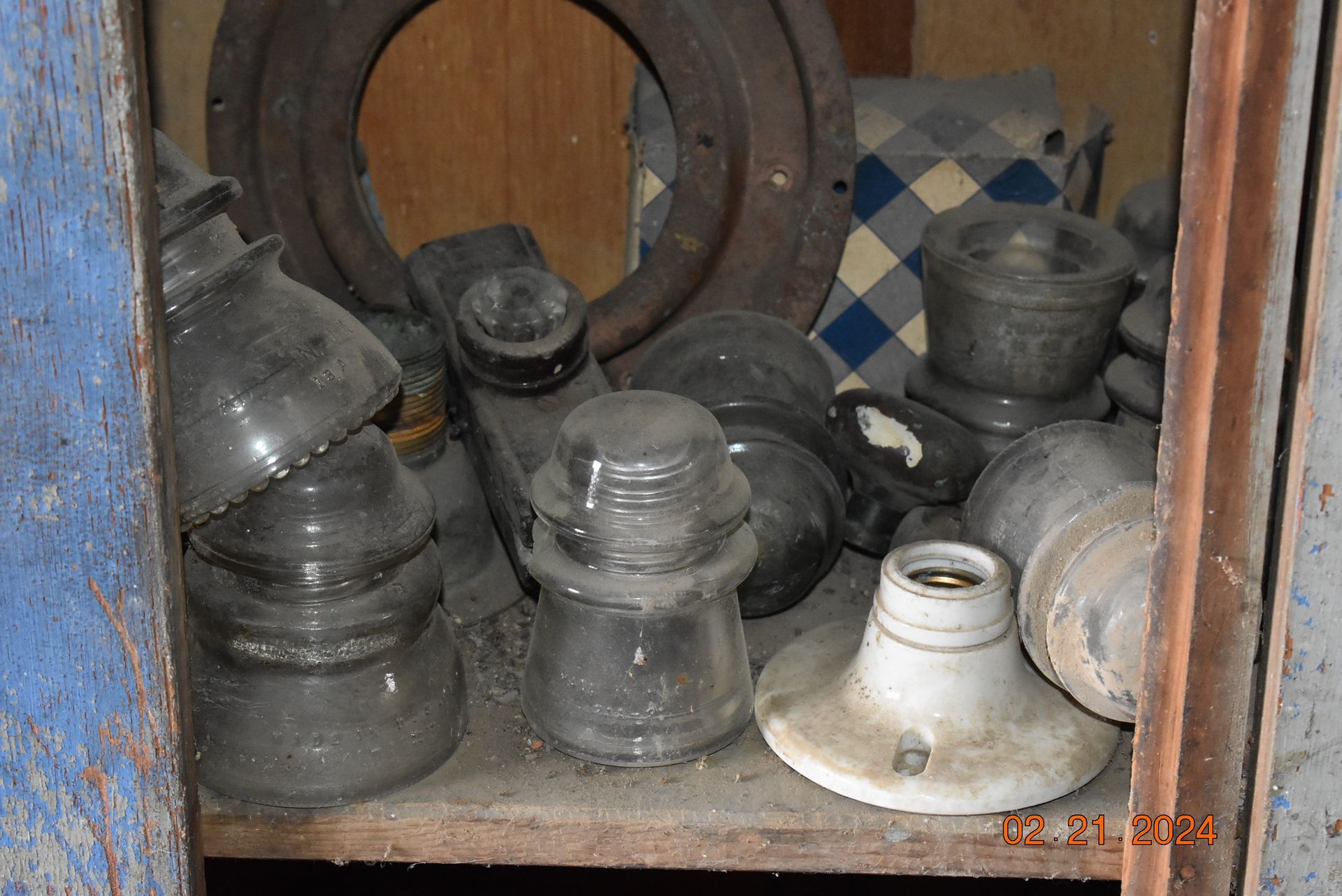 Random farm things in box. 