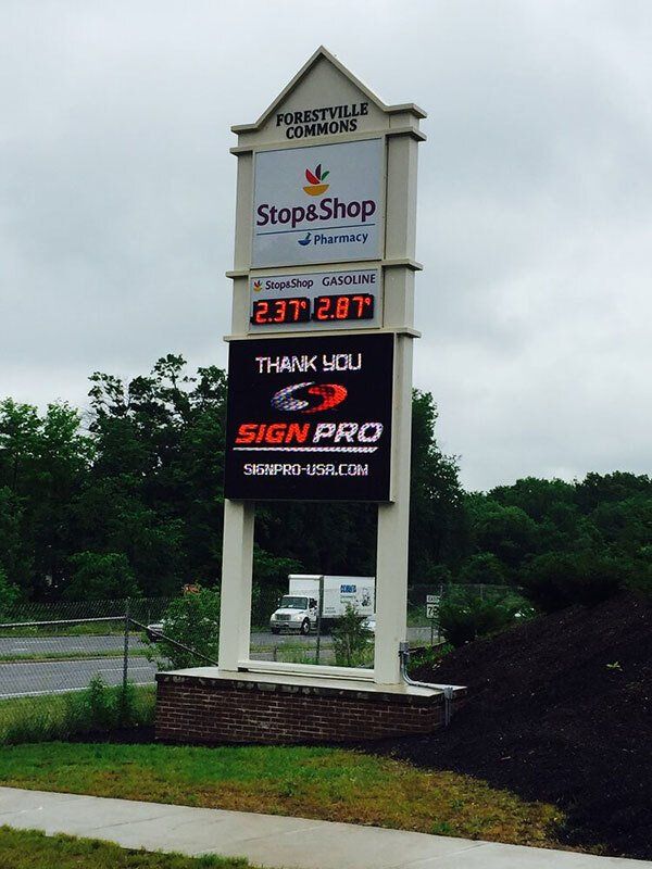 stop and shop pylon sign ct