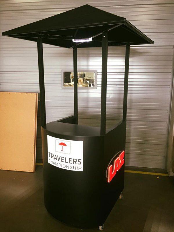 travelers 3D signage