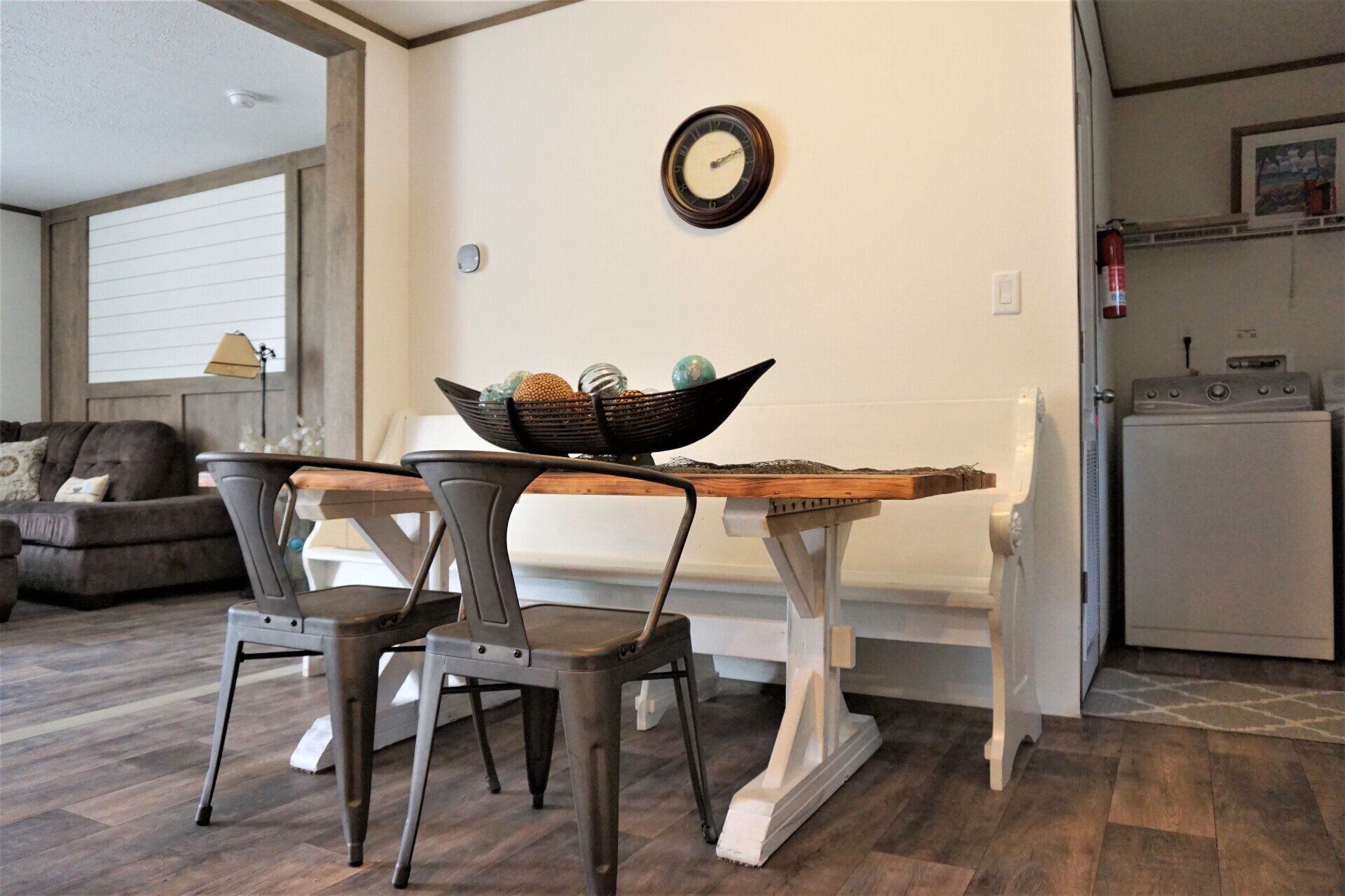 Comfortably accommodates eight people, Private setting, Full kitchen, modern comforts | Barefoot Bay Retreat