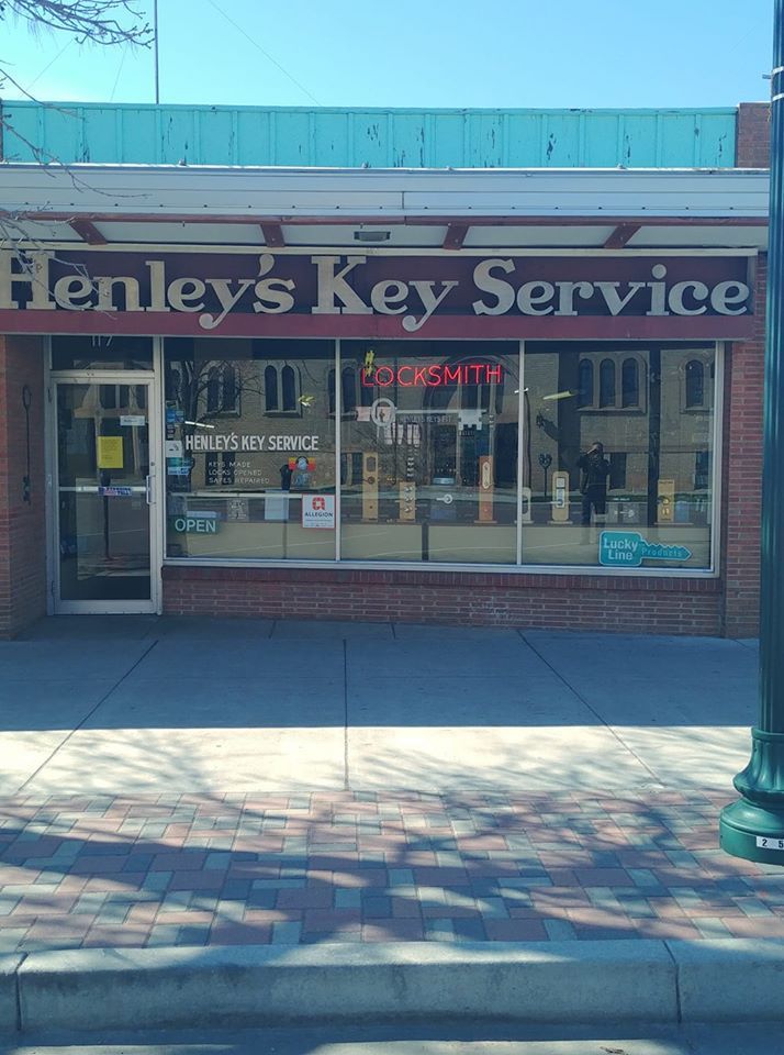 Henley's Key Service store front
