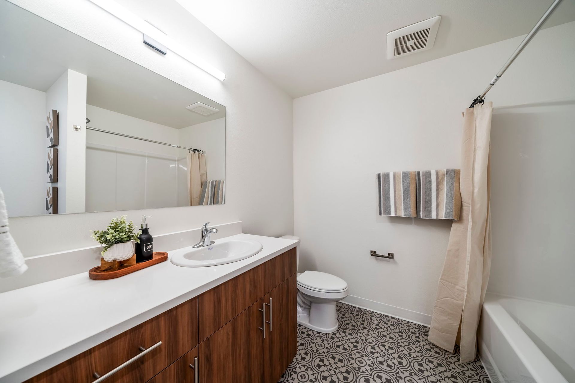 North 88 Apartments bathroom shot