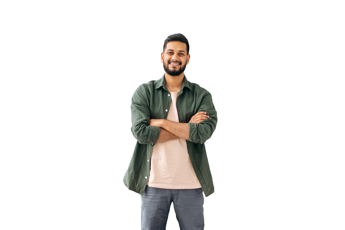leadmonkey.ai | A man with a beard is standing with his arms crossed and smiling.