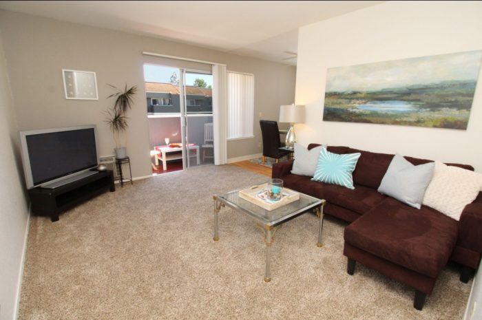 Vintage-E 1 Brdm Living Room