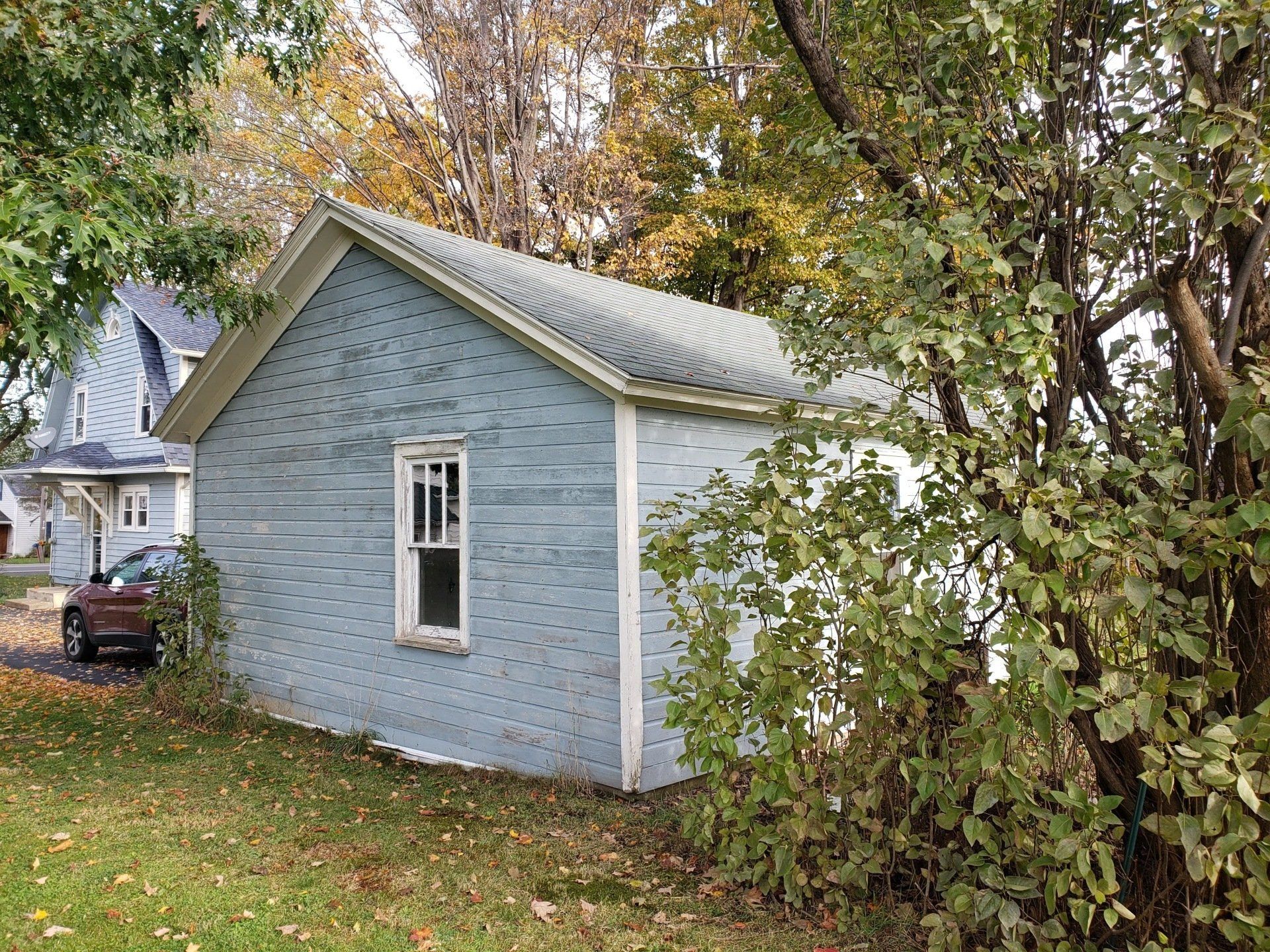 Exterior of Garage — Buffalo, NY — Buffalo Girl Home Inspection