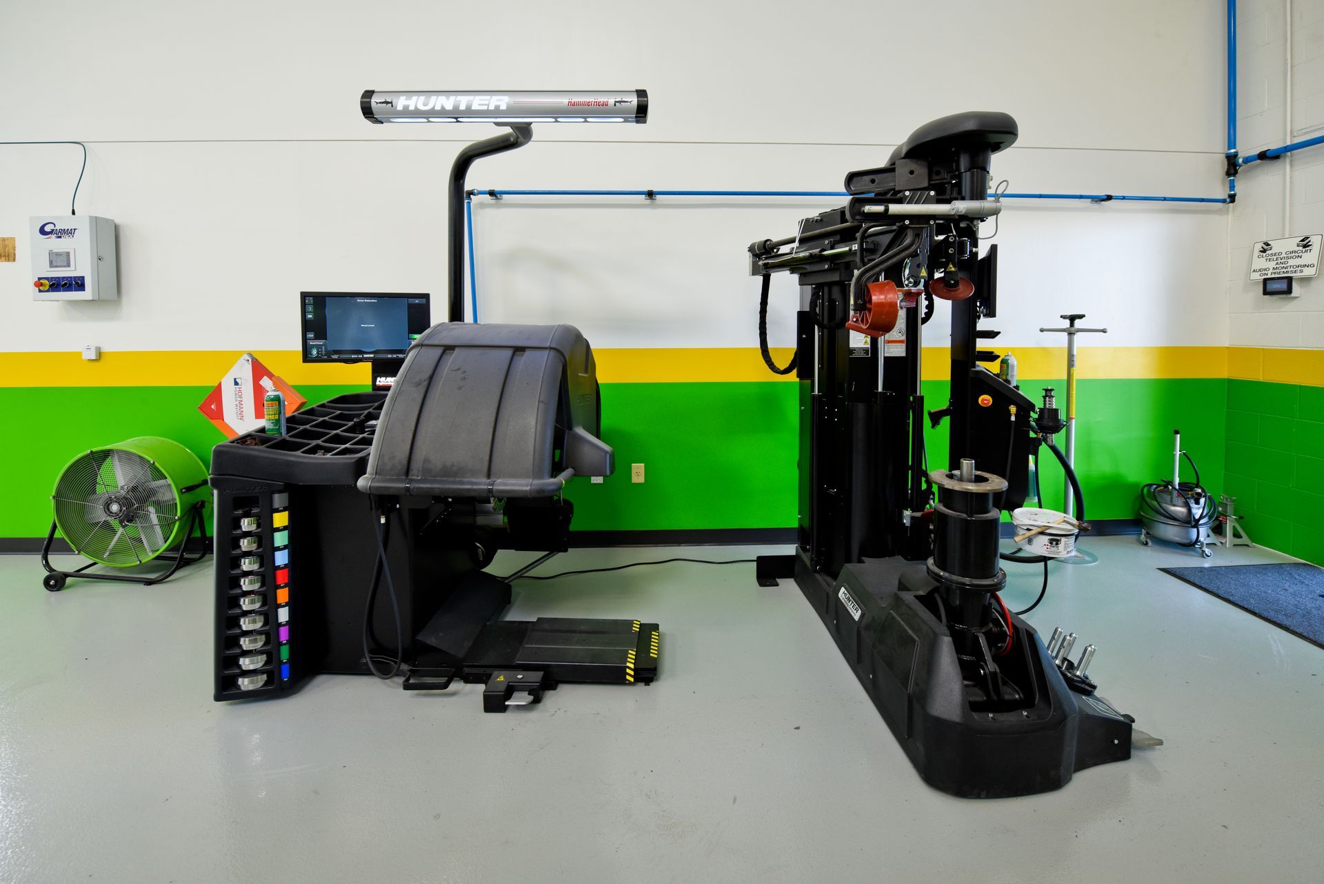 Auto Shop Equipment For Vehicle Repairs | D&V Autobody