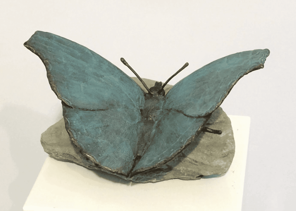 gedenktekens en beelden voor overledene