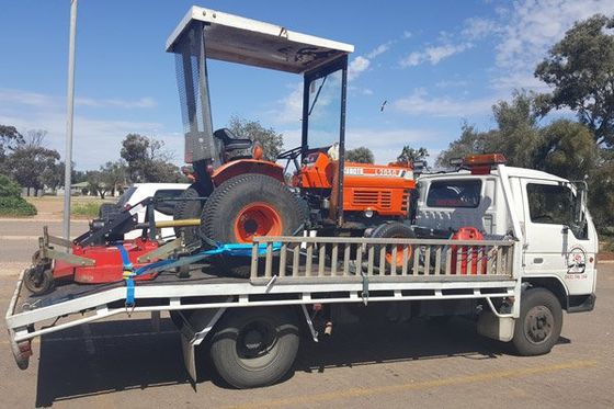 tow truck towing tractor