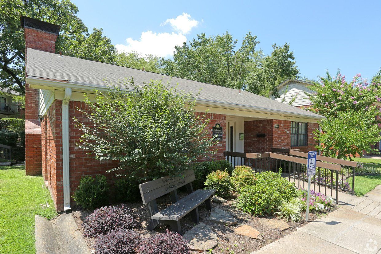 Oakwood Gardens Photo Gallery