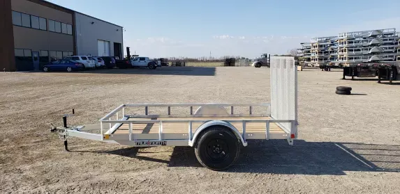 Remorque ouverte 5x10 à vendre.