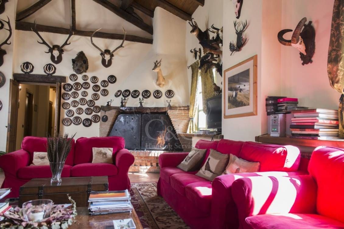 LOUNGE AND SUITES - Riserva di Caccia La Centuriona - Alessandria, Piemonte