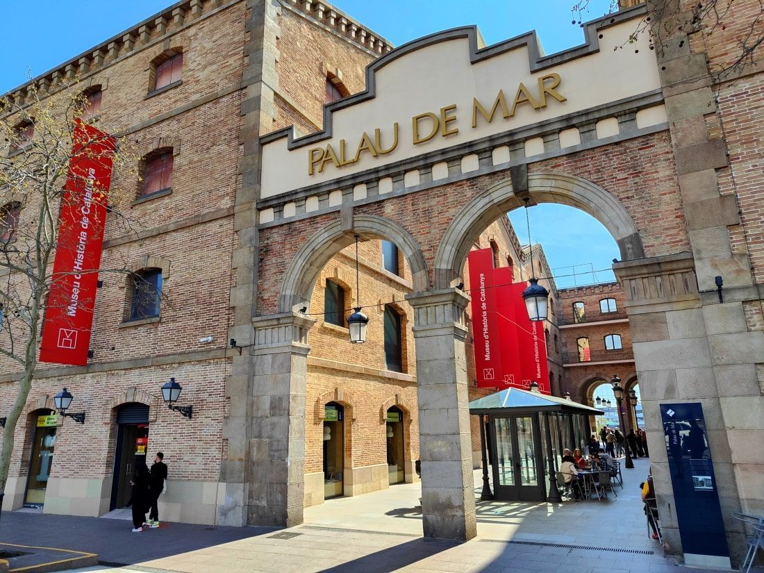 Barcelona Museum A brick building with a sign that says falau de mar