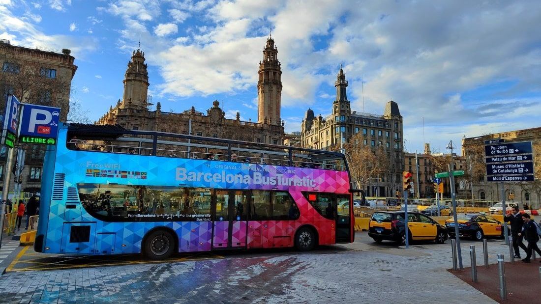Barcelona BusTuristic A double decker bus with the word barcelona on the side