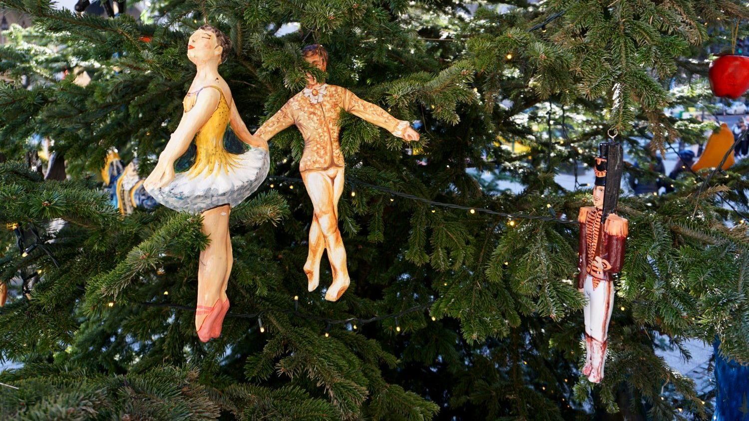 Christmas - Figuren auf dem Weihnachtsbaum