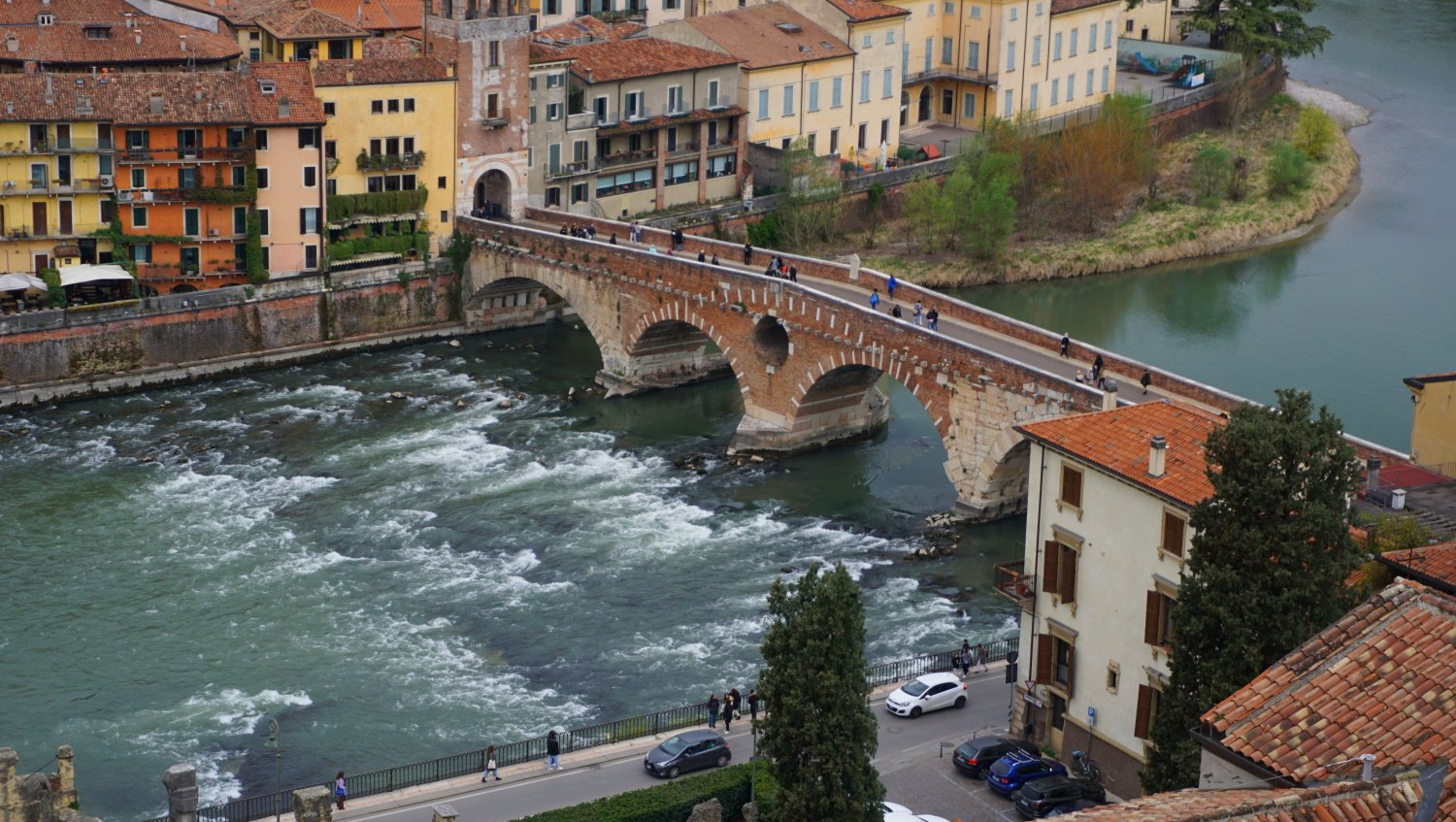 Ponte Pietra - Brücke in Verona