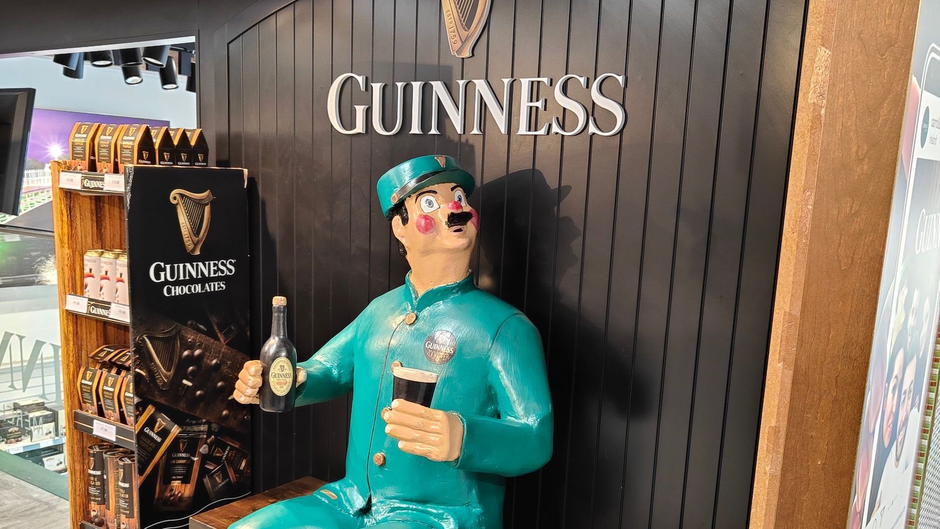 Guinness Bier Dublin im Souvenirladen