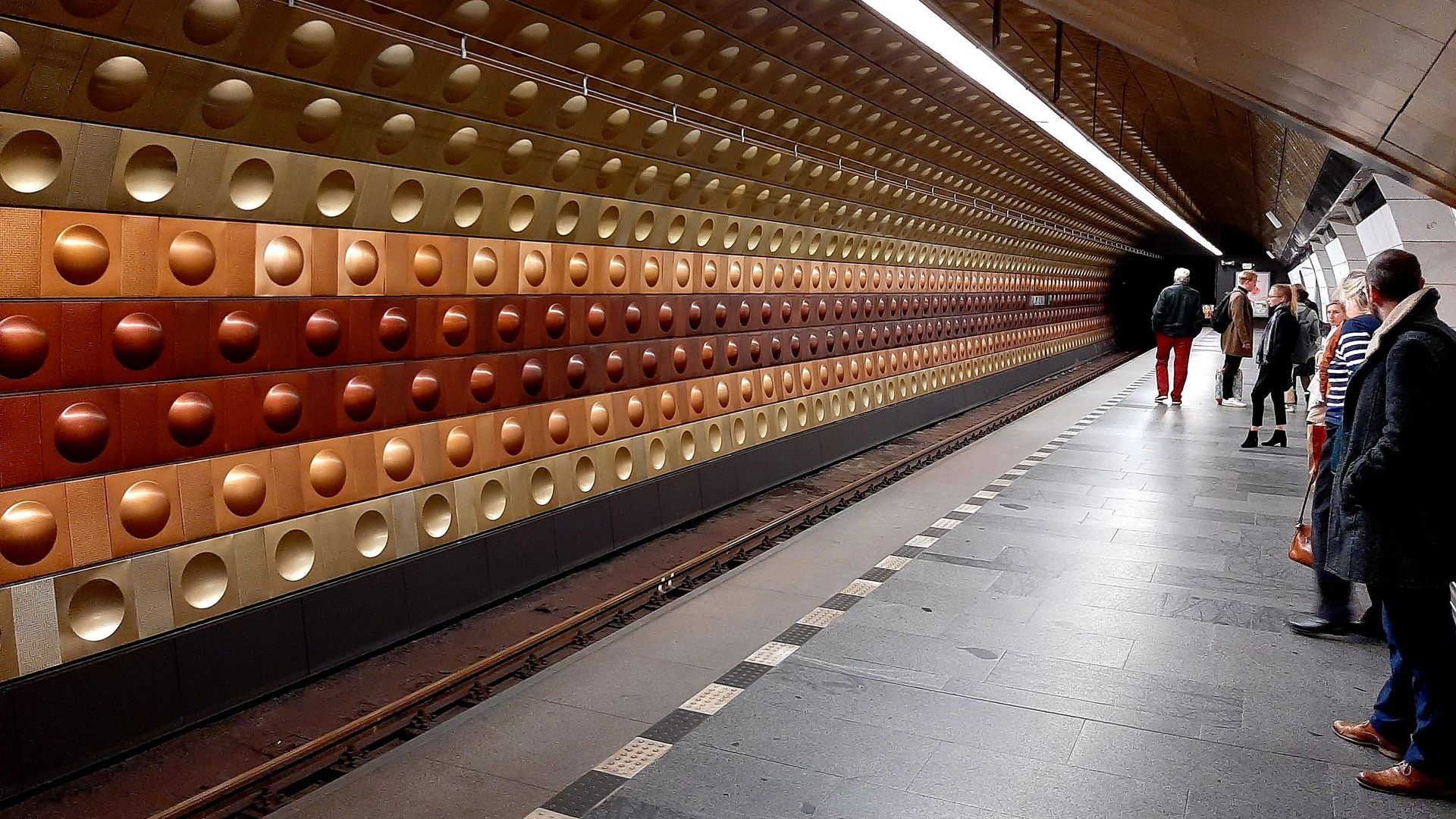 Prag U-Bahn Metro Haltestelle Linie A.