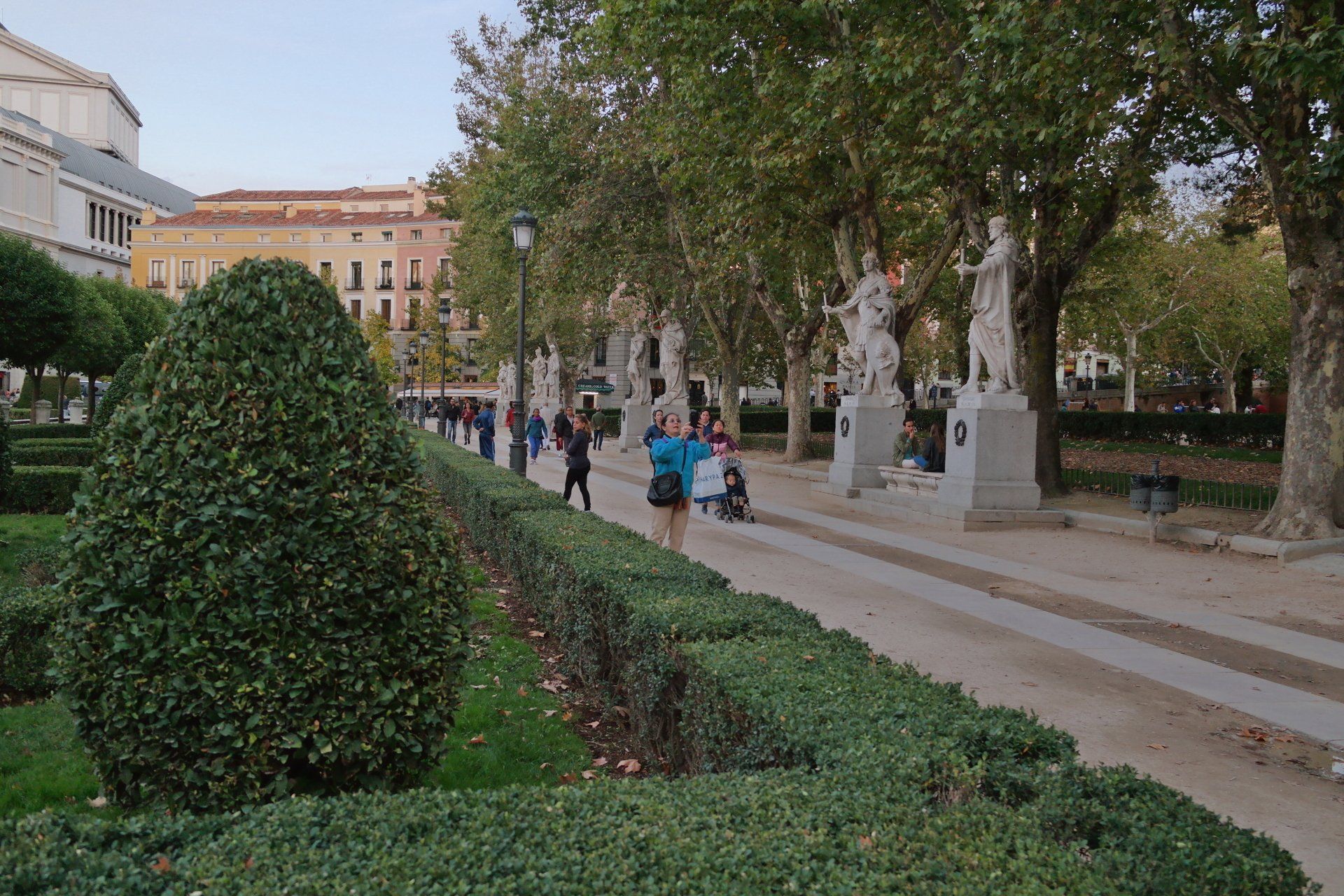 Plaza de Oriente Sehenswürdigkeit in Madrid