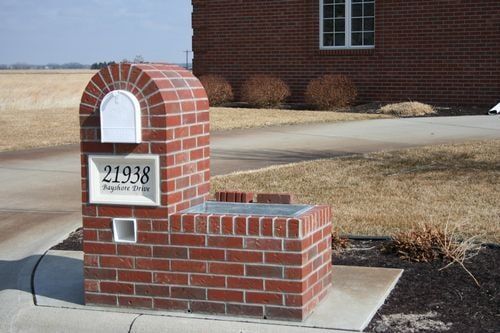 Brick mailbox and planter - Brick hardscapes in Columbus, NE