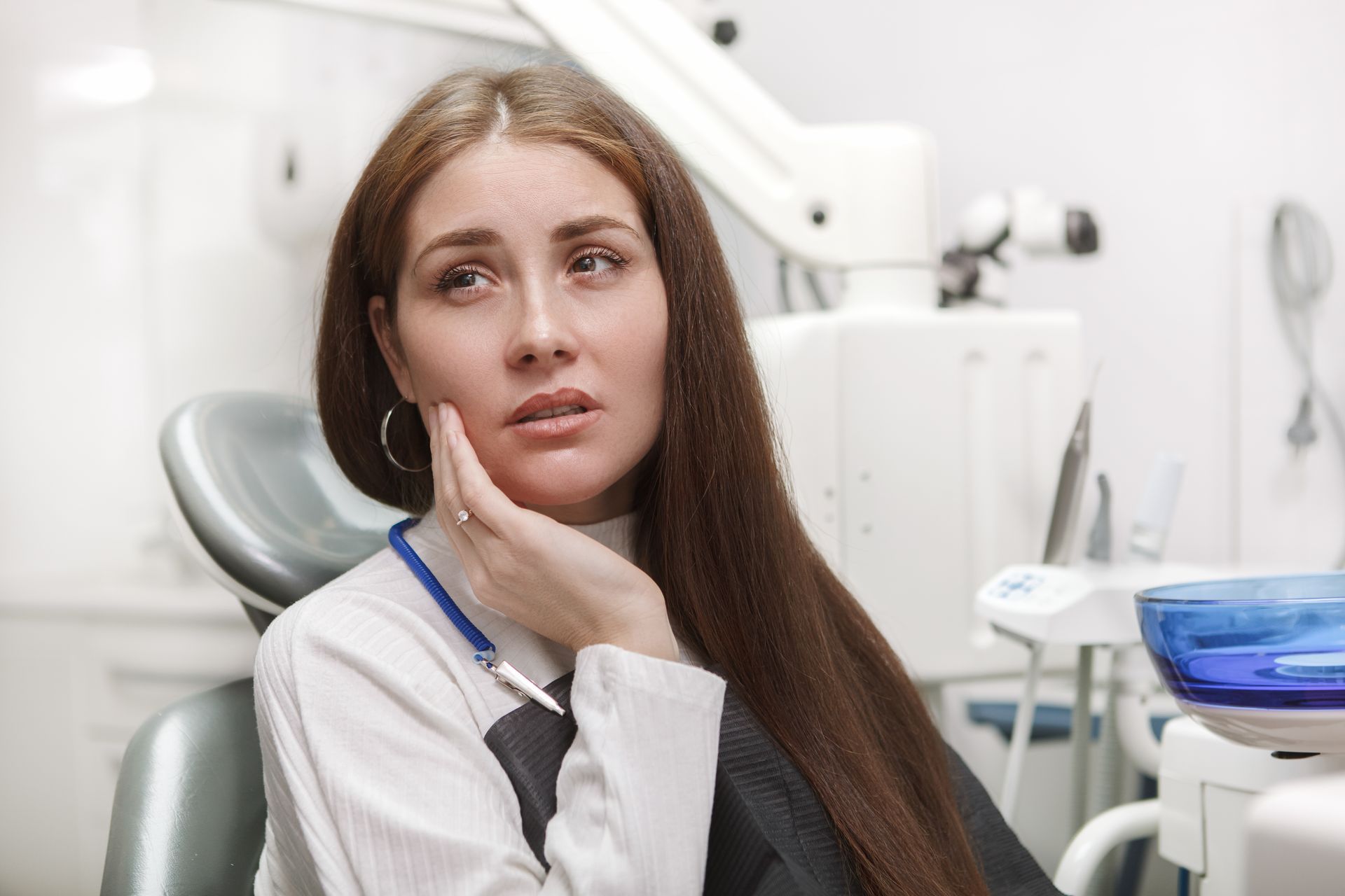Advanced Dental Center's Guide to Dental Emergencies: Spotting Them and Taking Action