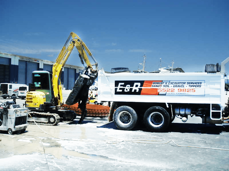 excavator hire Burleigh