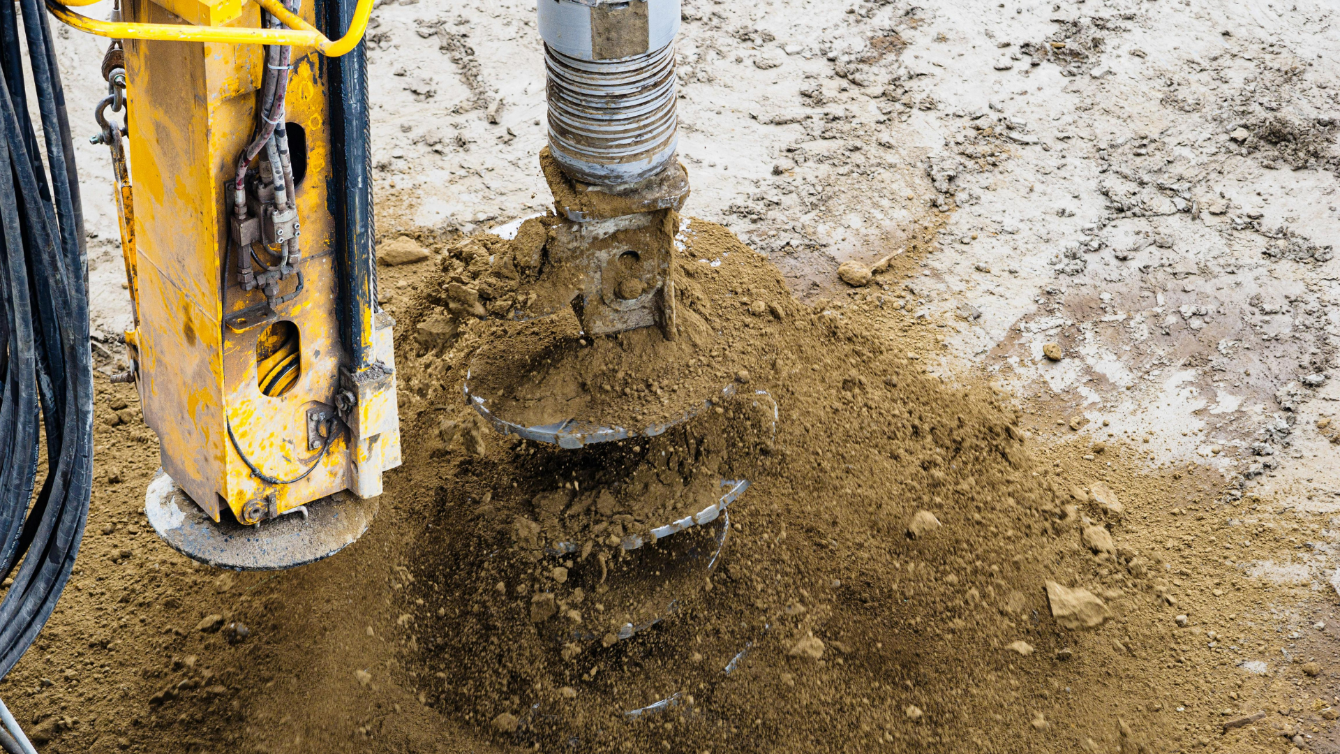 Sand, Soil & Gravel Spreading