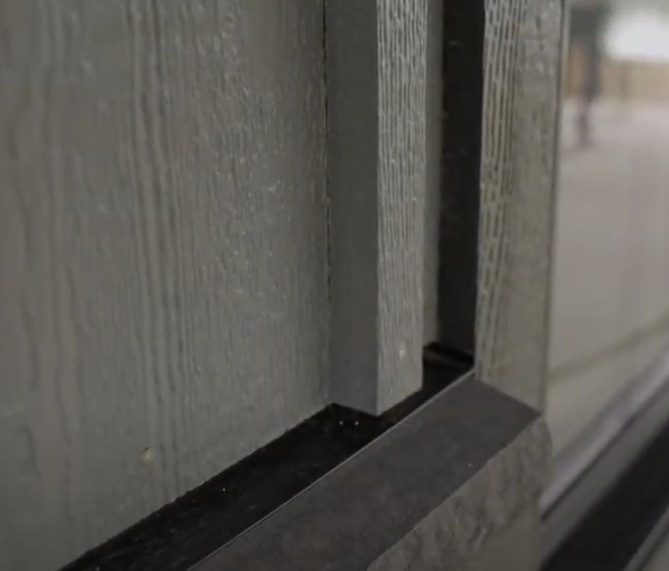 A close up of a LP Smartside Siding.