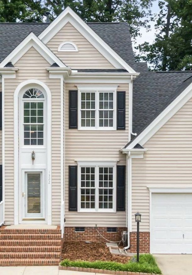 A picture of siding replacement.