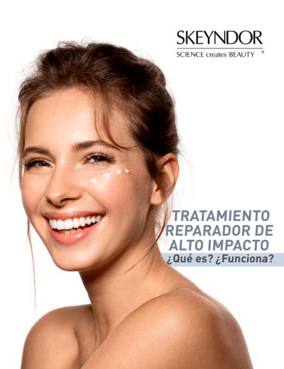Una mujer sonríe y lleva un producto skeyndor.