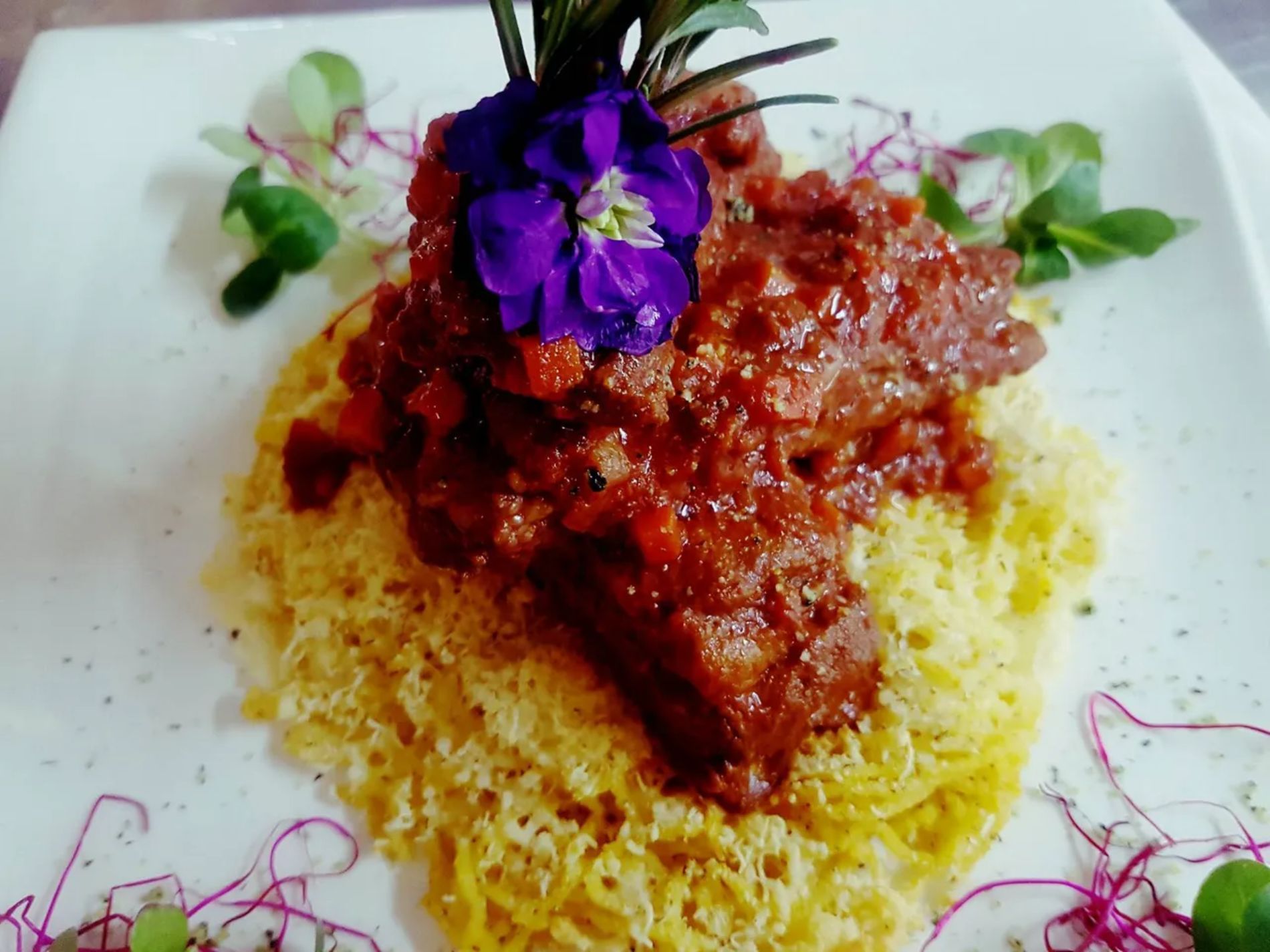 primo piatto con ragù di carne