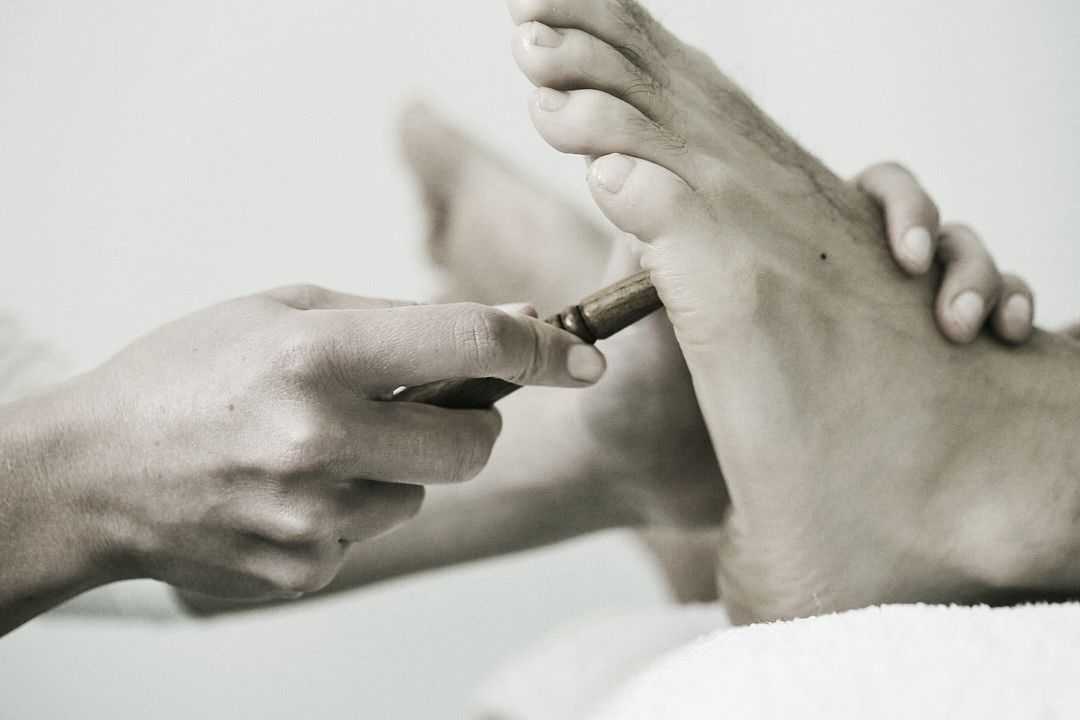 Foot-Reflexology-Massage Lili Sterzer Peniche, The Ocean Clinic