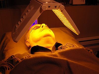 Patient receiving yellow Bio-Light therapy