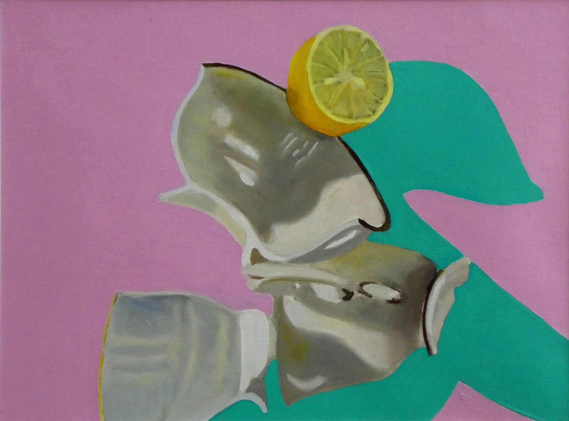 Olieverfschilderij van een gebroken kopje met een schijfje citroen erbovenop