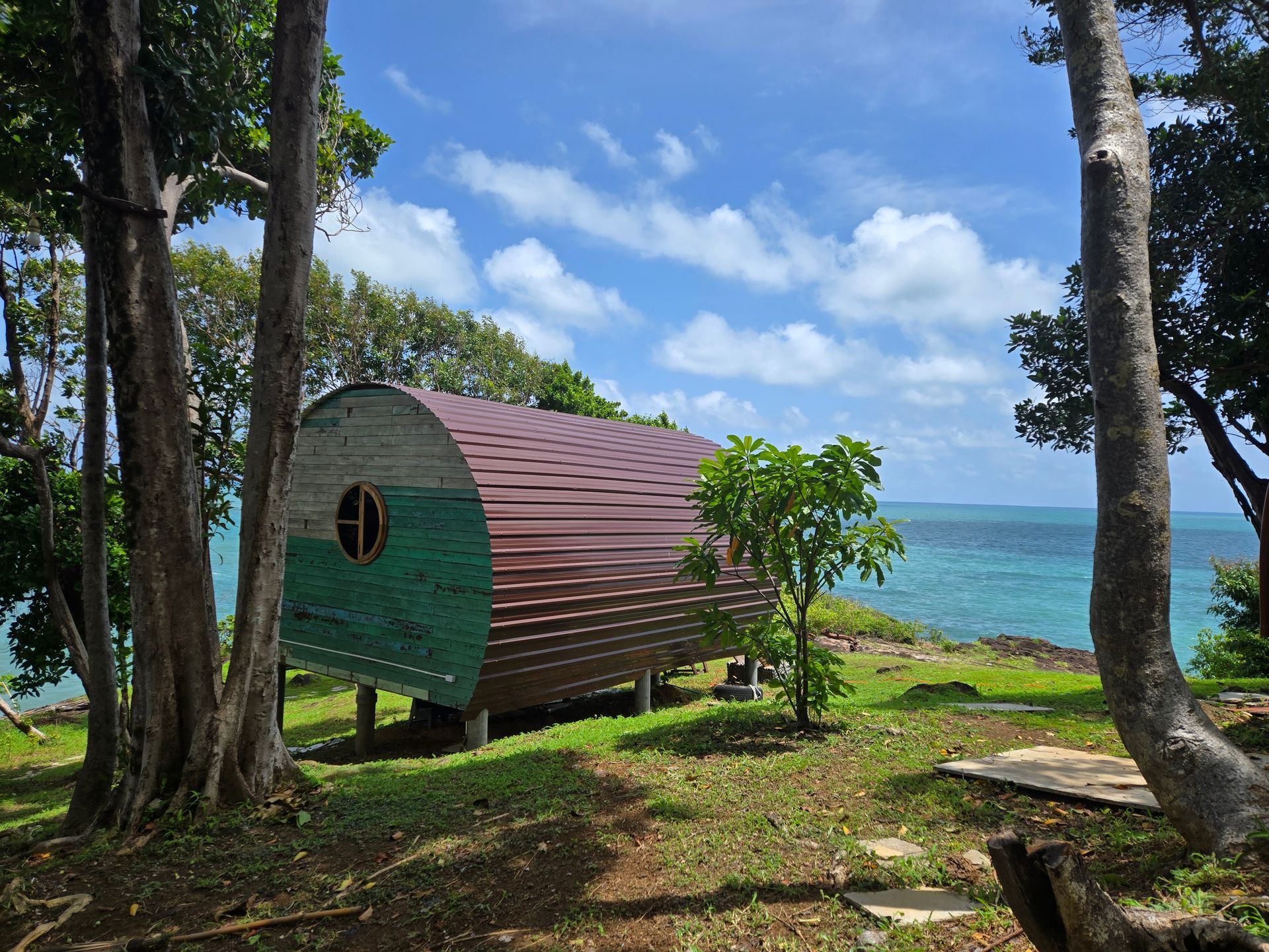 adventurous room on top of the cliff